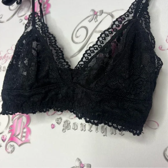 Talula Aritzia bra lace black bralette stretchy floral sexy comfy lounge - Picture 5 of 7
